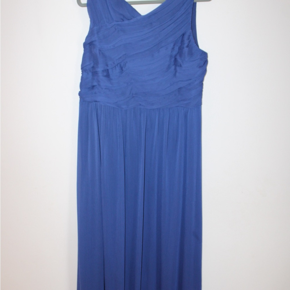 Elegant Blue Sleeveless Dress